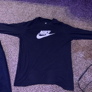 Long sleeve Nike top for kids!